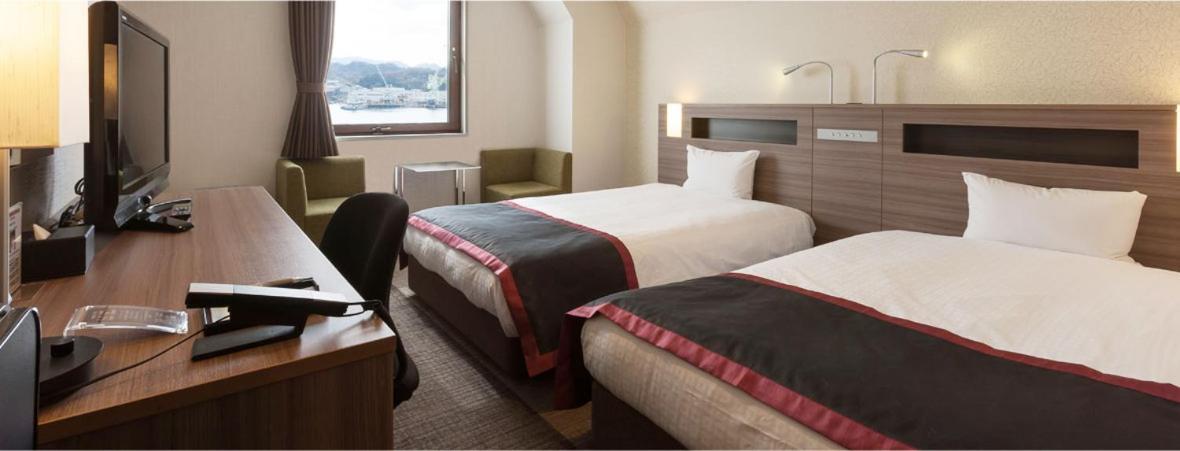 Onomichi Kokusai Hotel Esterno foto